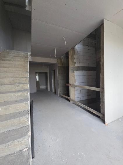 Apartament cu 2 camere semidecomandat în Dobroești