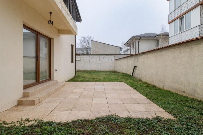 Casă individuală cu 4 camere cu Canalizare în Chiajna