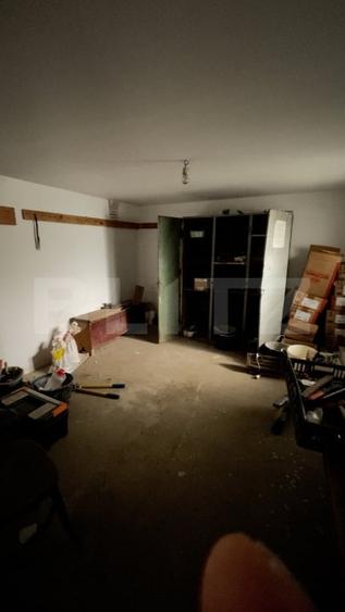 Casă individuală cu 6 camere cu Canalizare în Ultracentral