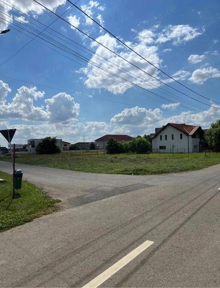 Teren de 894 mp, în Dumbrăvița