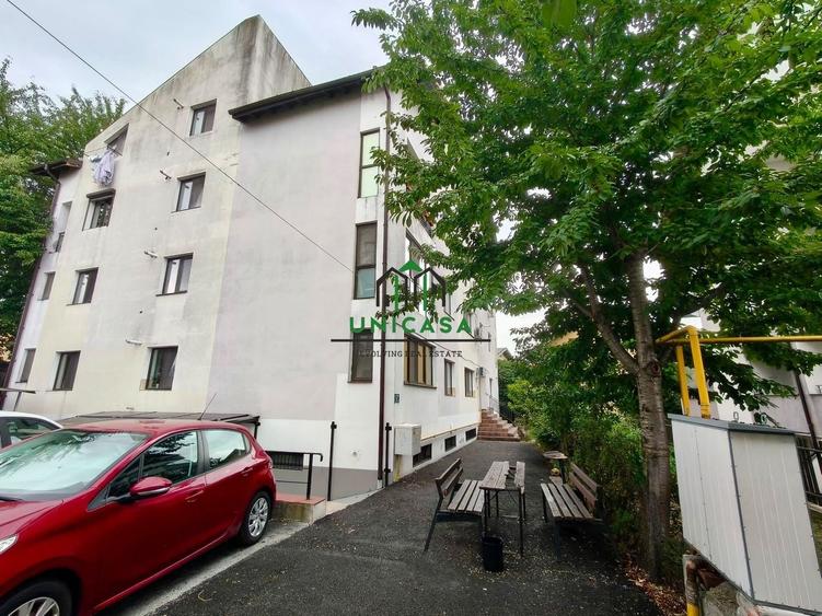 Apartament de inchiriat / 3 camere/ loc de parcare privat - 12