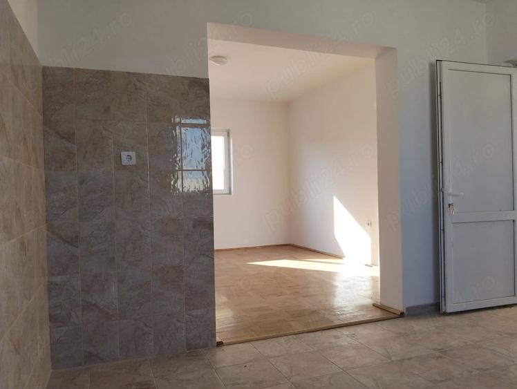 Casă cu 3 camere cu Teren 1000 Mp în Central