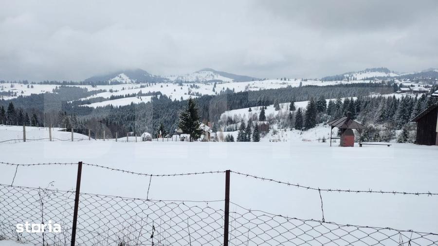 Teren de 2000 mp, în Șieu