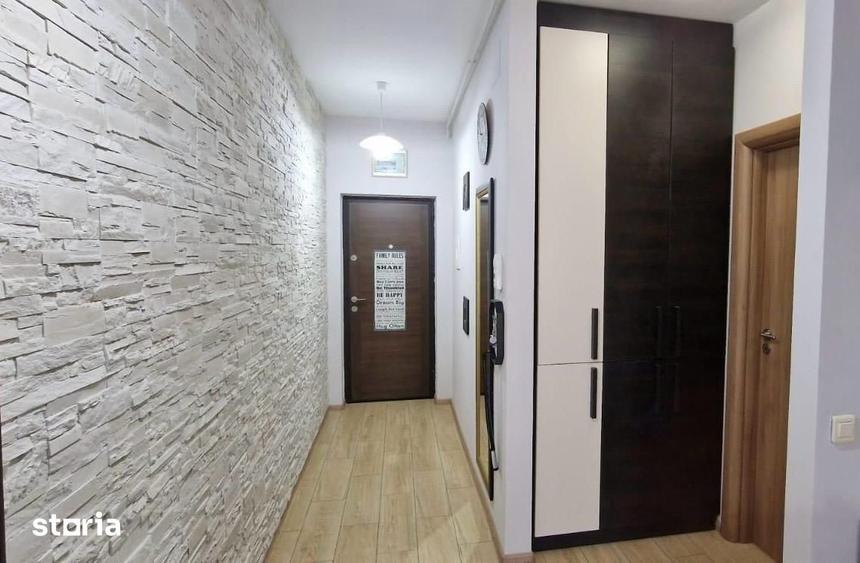 Apartament cu 3 camere decomandat, mobilat în Titan