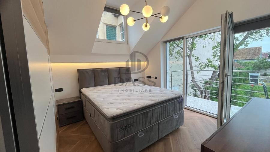 Apartament cu 3 camere semidecomandat, mobilat în Turnișor