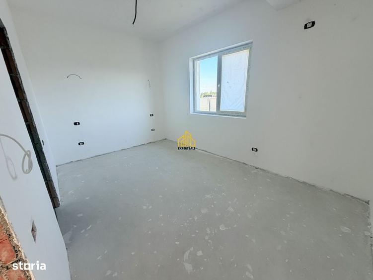 Casă cu 4 camere în Domnești