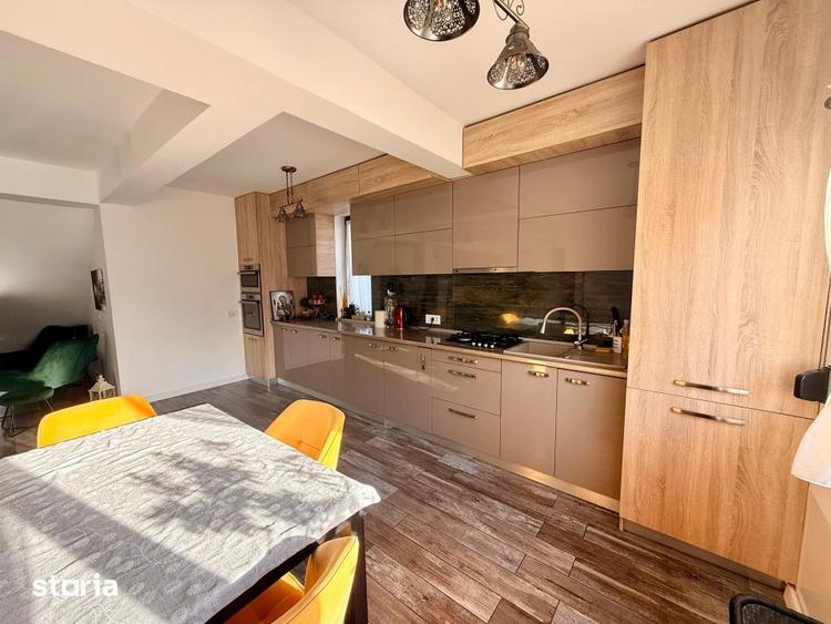 Casa moderna cu 4 camere, garaj 3 masini, curte amenajata Valu lui - 7