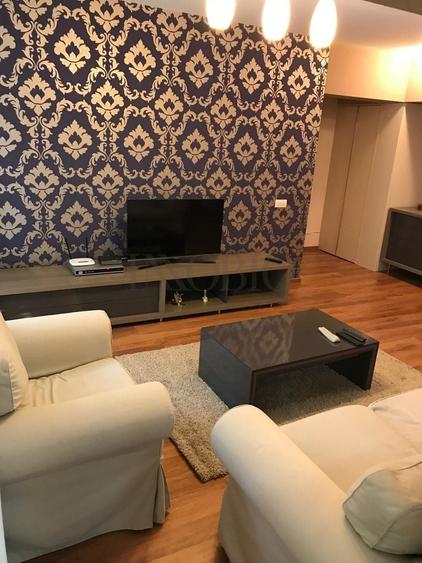 Apartament cu 3 camere decomandat în Panduri