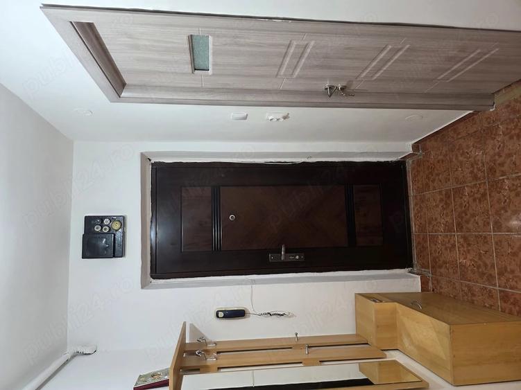 Garsonieră decomandată în Tei
