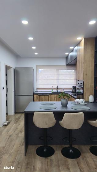 Casă cu 4 camere cu Teren 250 Mp în Central