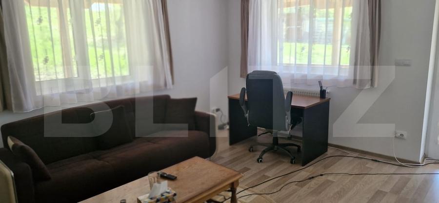 Casă individuală cu 9 camere cu Teren 1000 Mp în Pucioasa