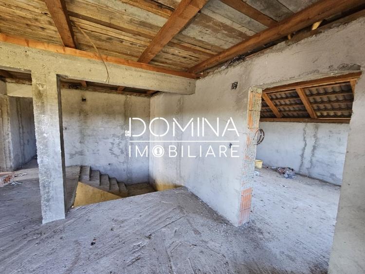 Casă individuală cu 5 camere cu Teren 3317 Mp în Peștișani