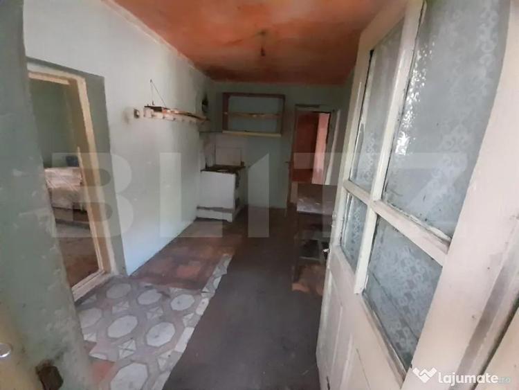 Teren 1160 mp + casa batraneasca, zona Cosoveni - 2