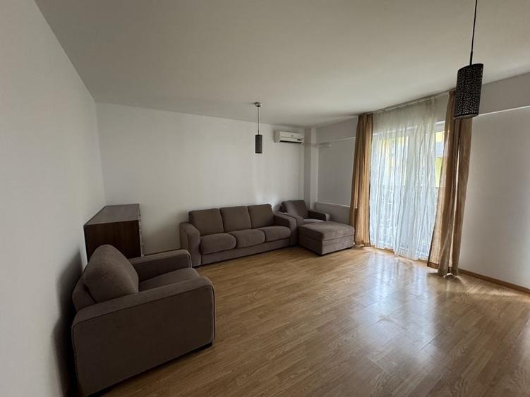 Apartament cu 3 camere decomandat în Basarabia