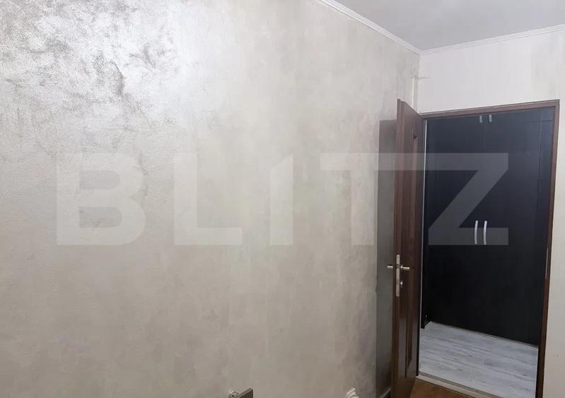 Apartament cu 3 camere decomandat, mobilat în Nicolina