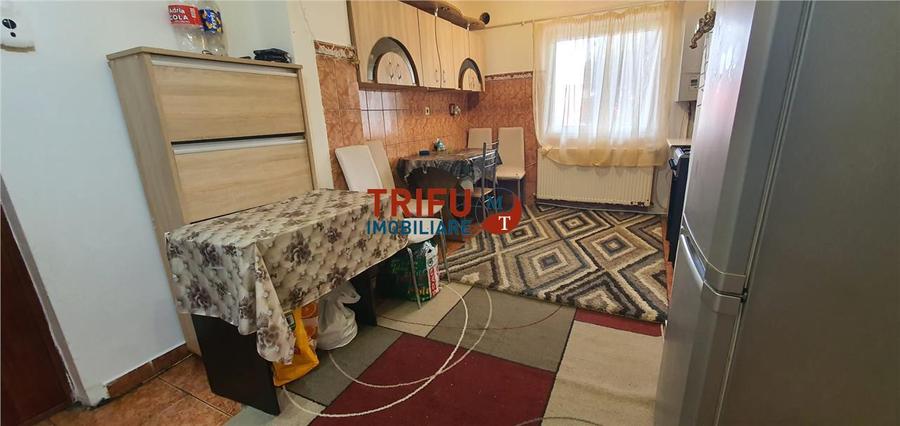 Apartament cu 3 camere decomandat, mobilat în Ampoi 1