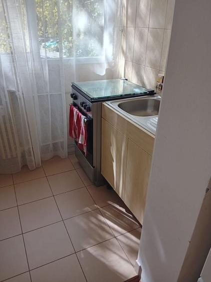 Garsonieră decomandată în Decebal