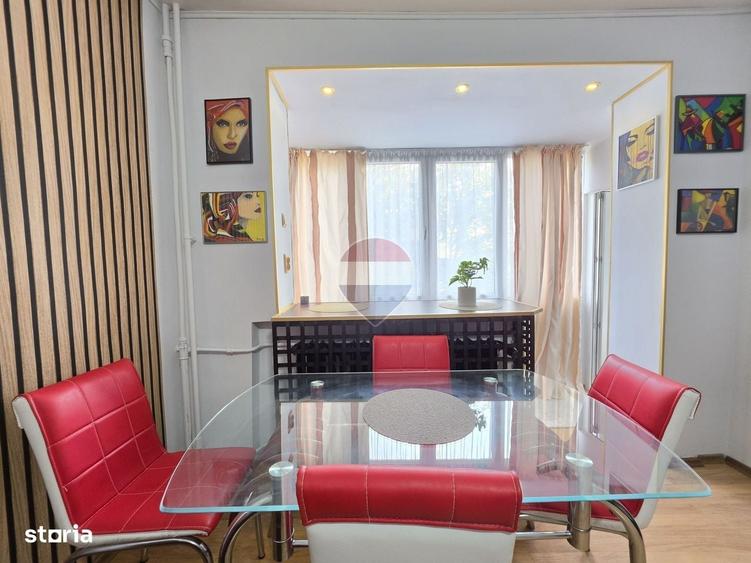 Apartament cu 4 camere decomandat în Central