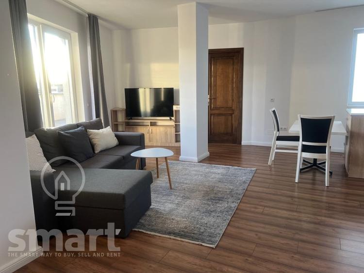 Apartament cu 3 camere semidecomandat, mobilat în Mărăști
