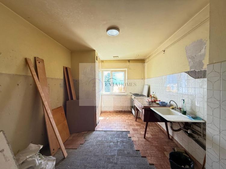 Apartament cu 3 camere decomandat în Zorilor