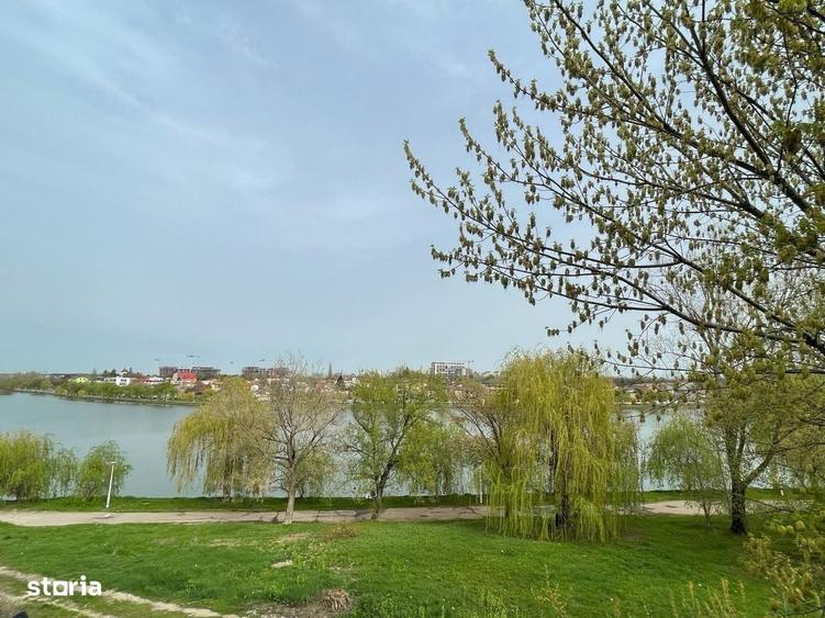 Apartament cu 2 camere decomandat în Tei