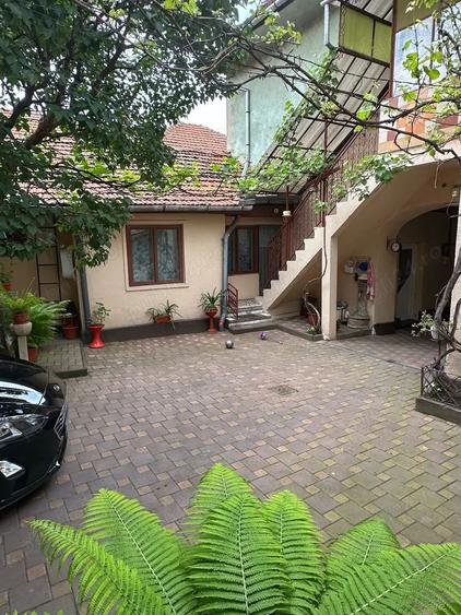 Casă cu 6 camere în Orăștie