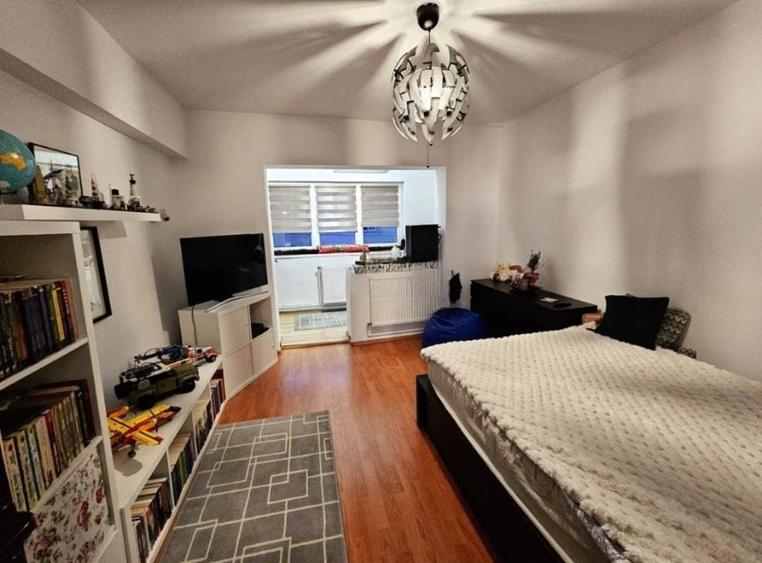 Apartament cu 2 camere decomandat în Cetate
