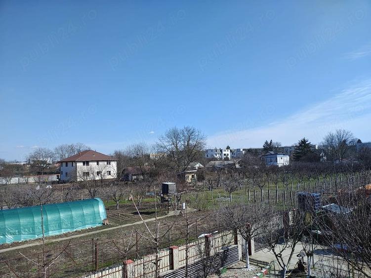 Casă cu Teren 527 Mp în Mânăstirea