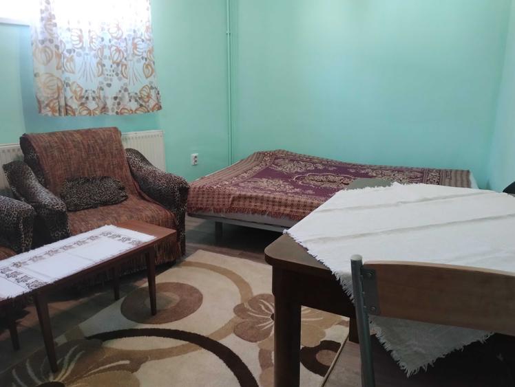 Apartament cu 3 camere decomandat în Piața Cluj