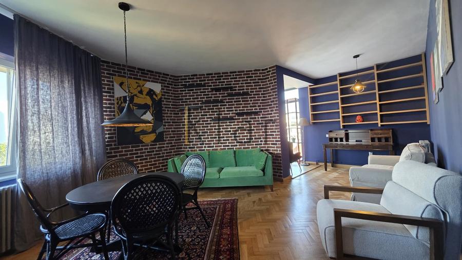 Apartament cu 3 camere decomandat, mobilat în Central