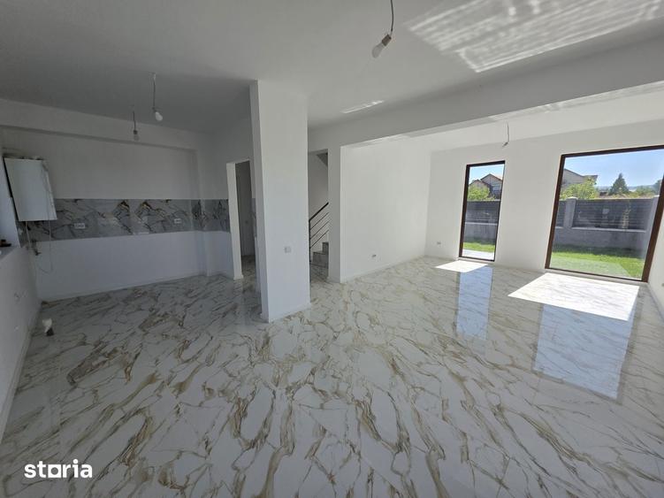 Casa singur in curte Harman Aleea 14 - 18