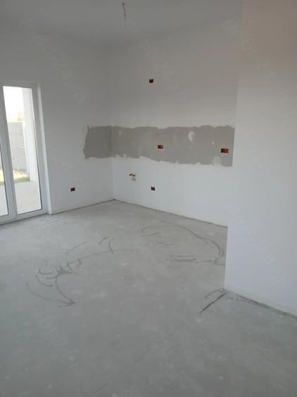 Casă cu Teren 756 Mp în Covaci