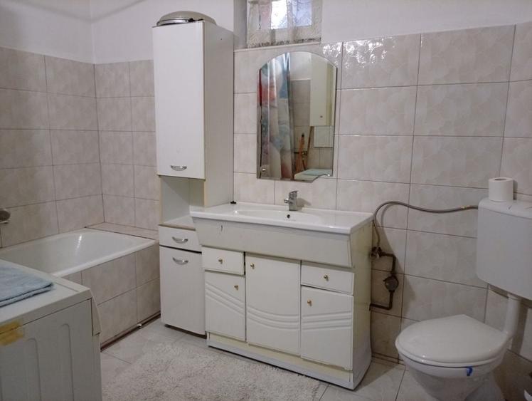 Casă cu 3 camere în Central