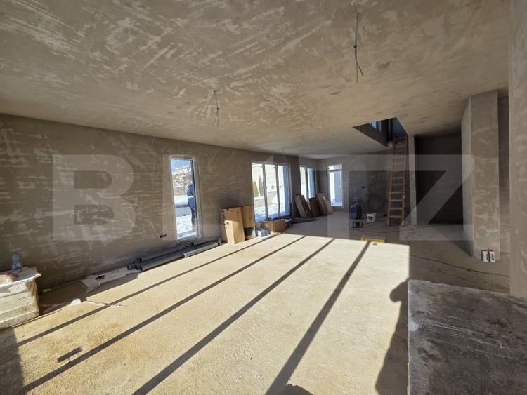 Casă individuală cu 5 camere cu Canalizare în Feleacu