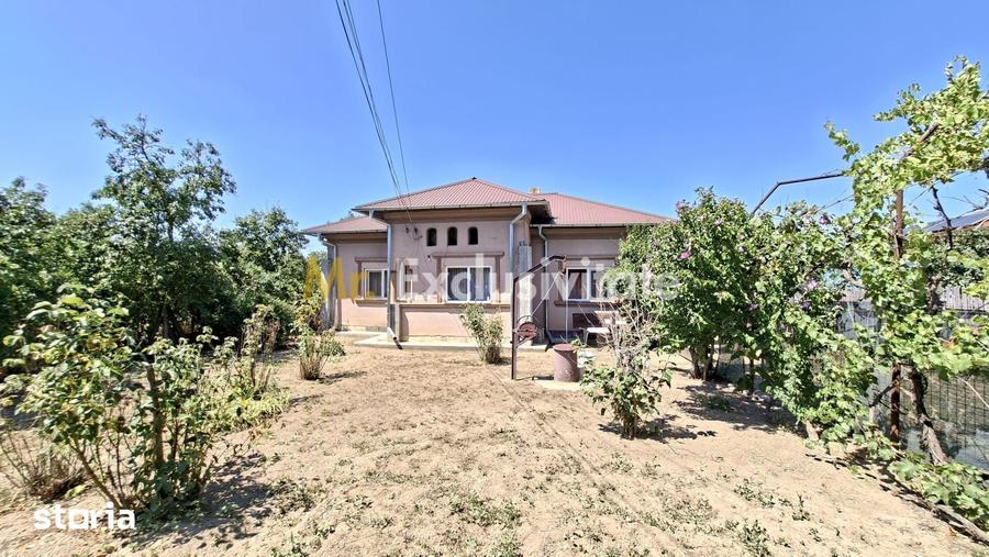 Casă cu 3 camere cu Teren 1667 Mp în Teiu
