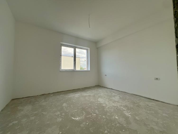 Duplex cu 4 camere cu Canalizare în Giroc