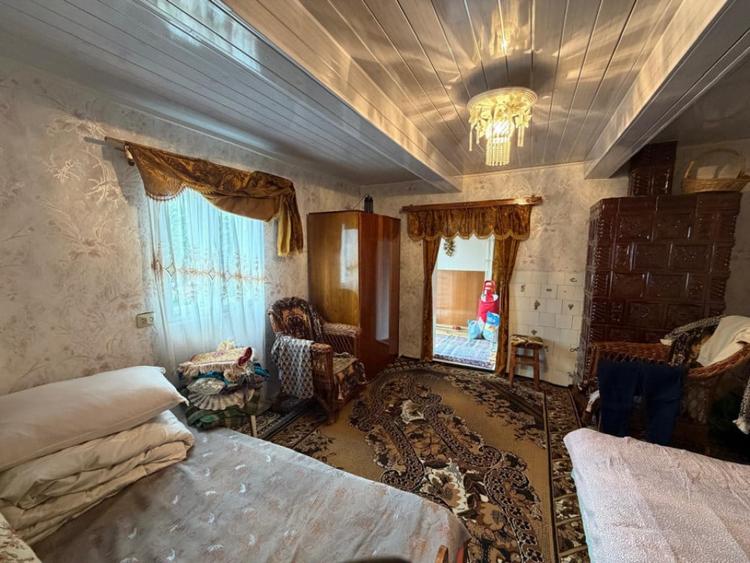Casă cu 2 camere cu Teren 2100 Mp în Bălcăuți