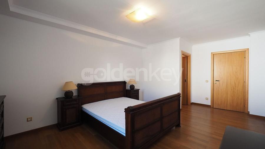 Casă individuală cu 7 camere cu Canalizare în Herăstrău