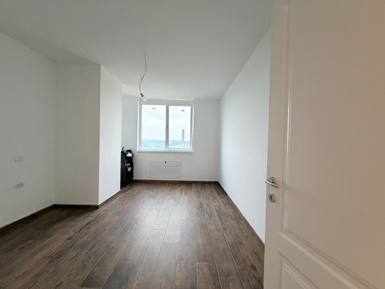 Penthouse cu 3 camere decomandat în Cug