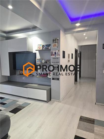 Apartament cu 3 camere decomandat, mobilat în Brăilei