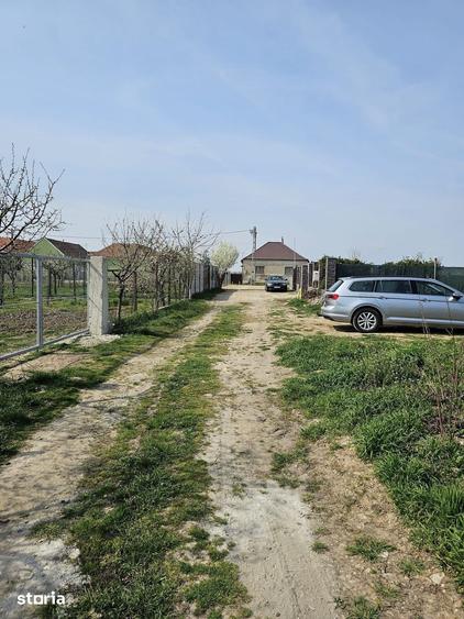 Teren de 950 mp, în Nojorid