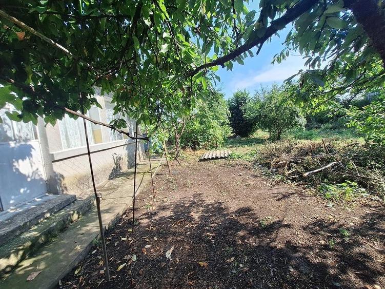 Casă cu 6 camere cu Teren 2080 Mp în Topraisar