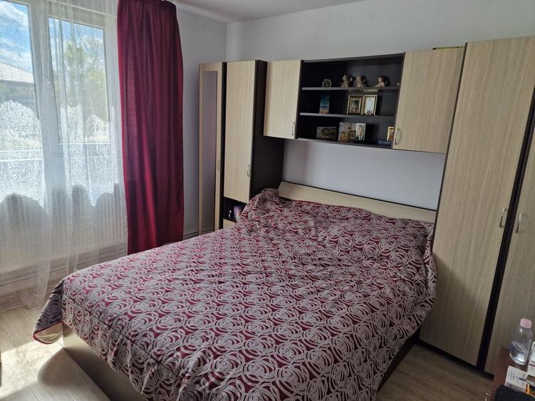 Casă cu 4 camere cu Teren 900 Mp în Tătarca