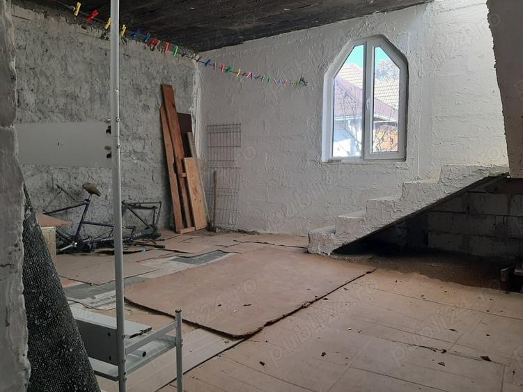 Casă cu 5 camere în Năvodari