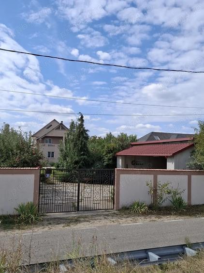 Casă cu 5 camere cu Teren 1400 Mp în Mărăcineni