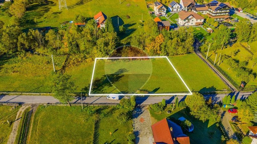 Teren Construcții intravilan de 2200 mp, în Șimon
