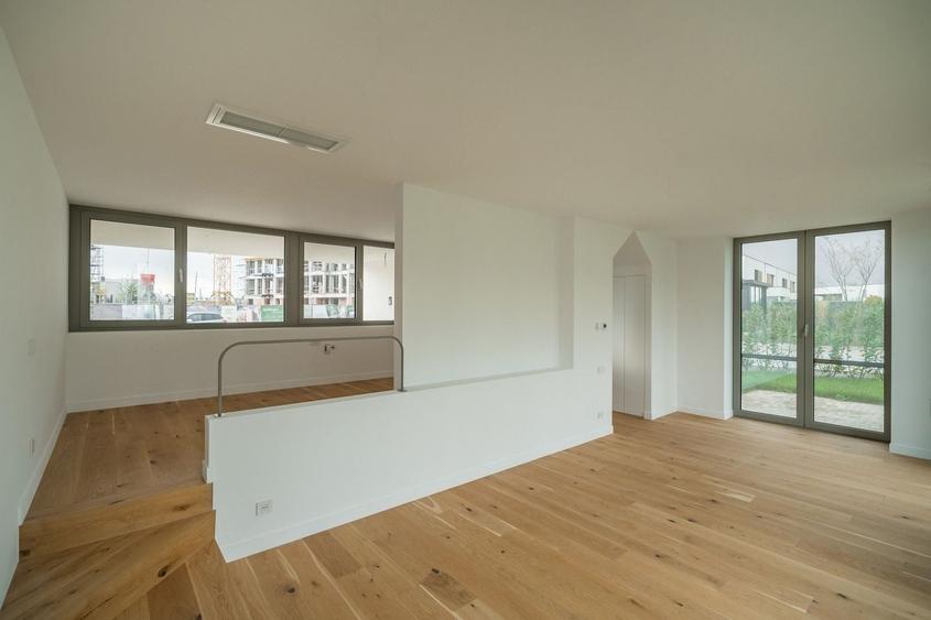 Duplex cu 4 camere cu Canalizare în Tunari