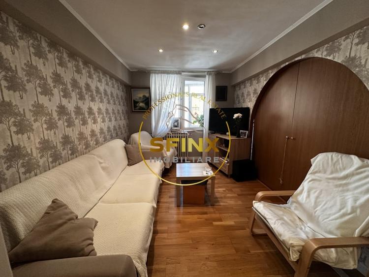 Apartament cu 3 camere decomandat în Decebal