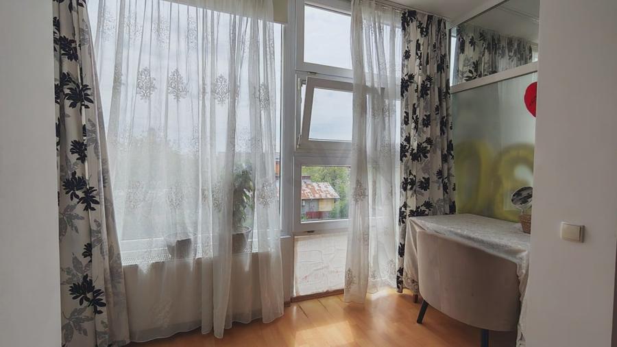 Apartament cu 2 camere semidecomandat, mobilat în Nord