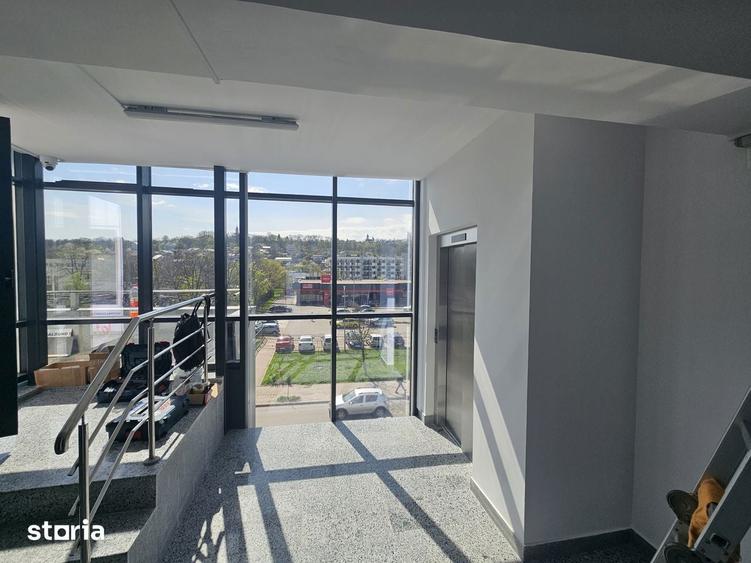 Spațiu comercial, de 32 mp, în Galata